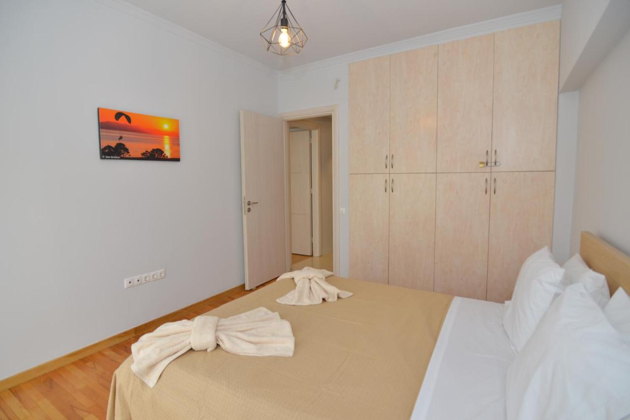 Acropolis Area 2 Bedroom 2 Min From Metro Syngrou *