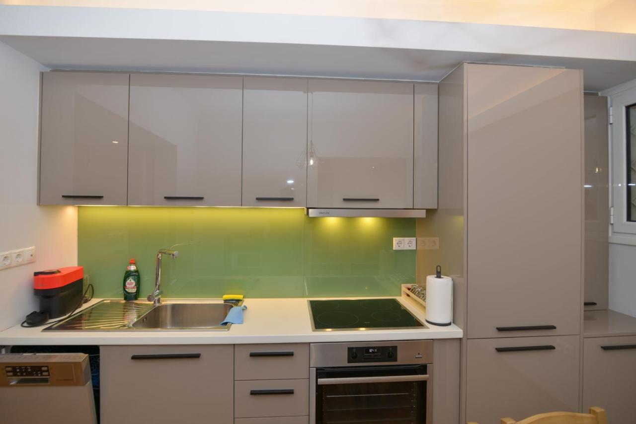Acropolis Area 2 Bedroom 2 Min From Metro Syngrou Apartment Athens